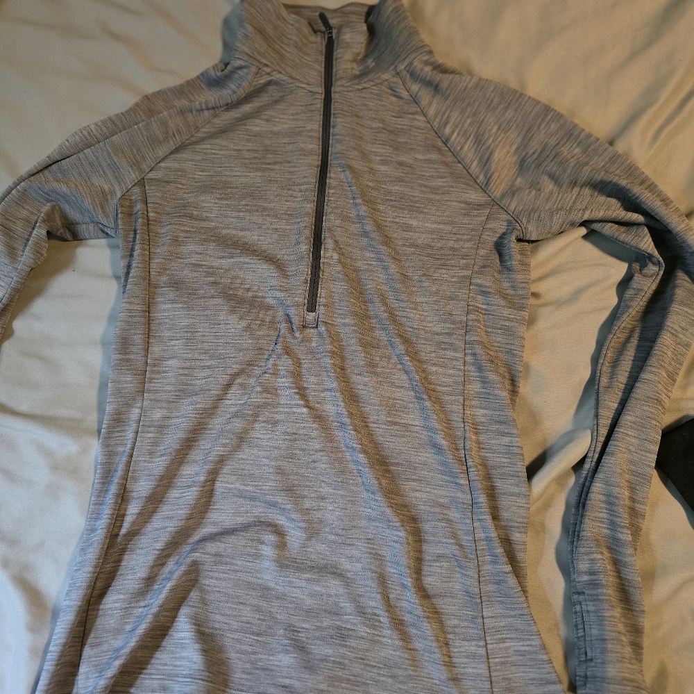 Under Armor Gray Quarter-Zip Pullover Size S